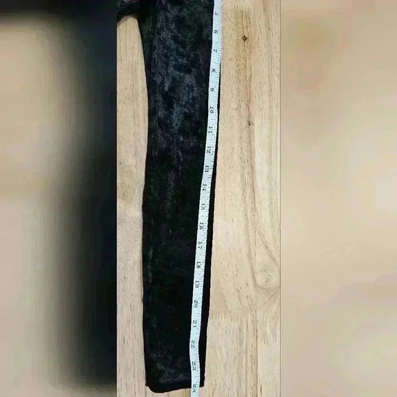 Club London Womens Size 4 Black Velvet and Stitched Floral Design Dress NWT - Picture 10 of 12